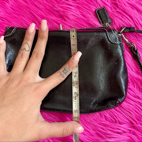 Y2K Black Patent Leather Coach Wristlet - Picture 7 of 7